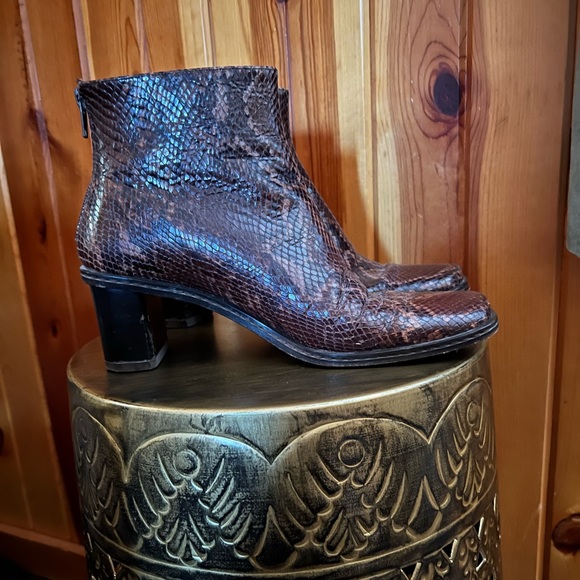 Via spiga snakeskin boots - Picture 2 of 3